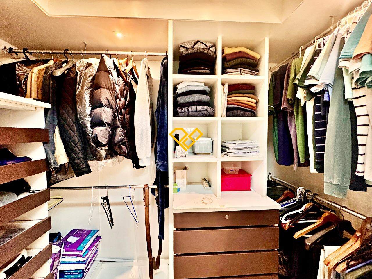 Cobertura à venda no Embaré: Suíte 1 - master - closet