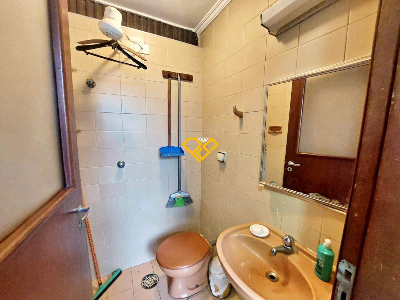 Apartamento à venda no Boqueirão: Wc de serviço