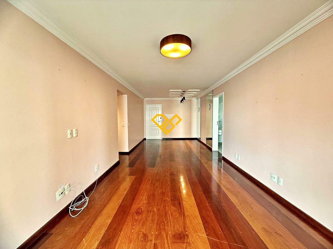 Apartamento à venda no Ponta da Praia: Sala