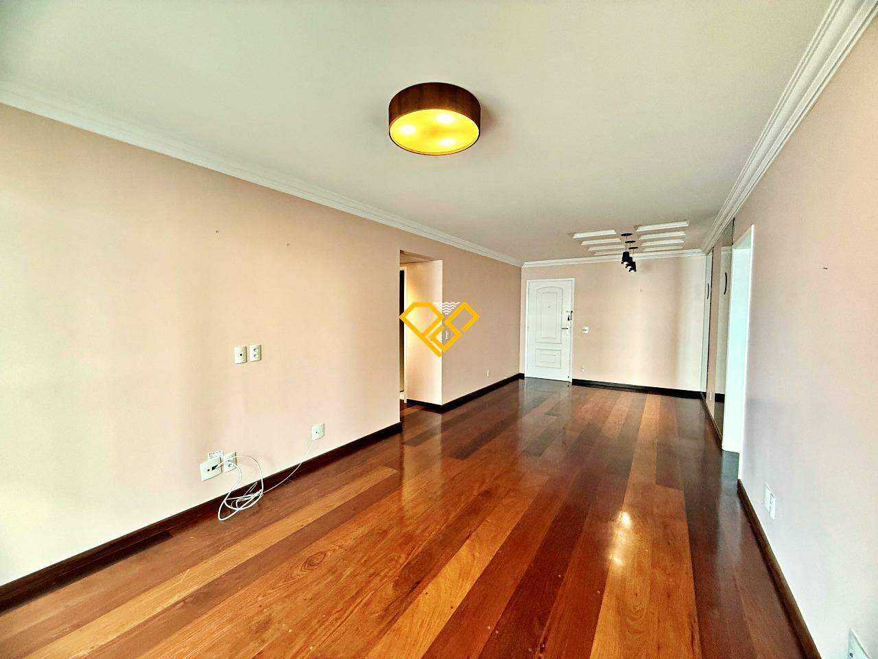 Apartamento à venda no Ponta da Praia: Sala