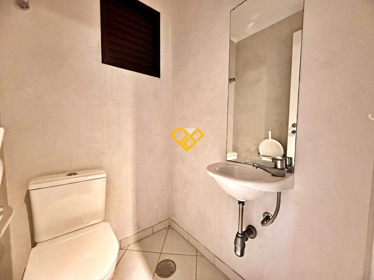 Apartamento à venda no Ponta da Praia: Lavabo