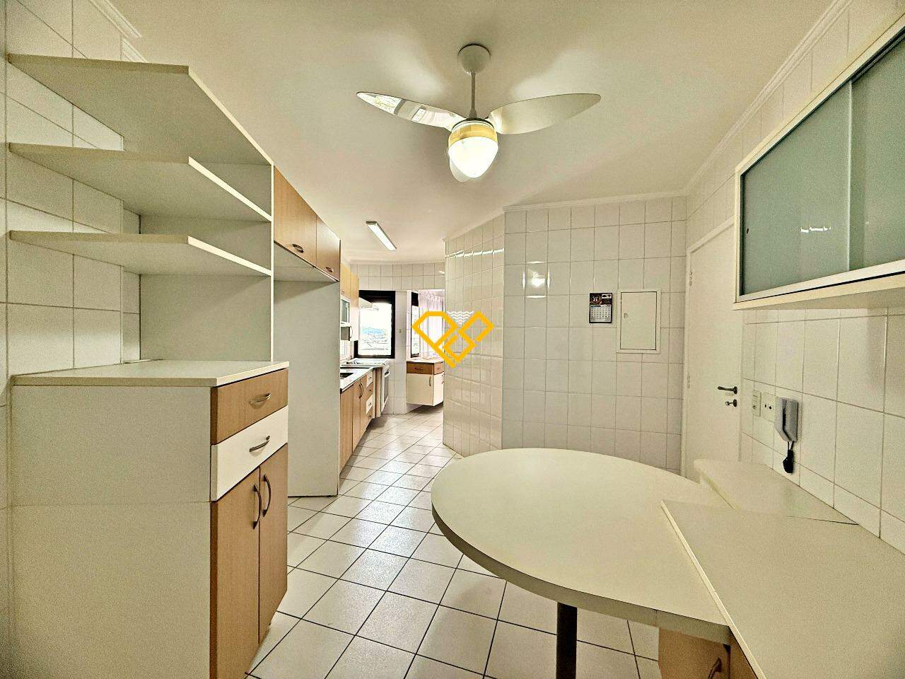 Apartamento à venda no Ponta da Praia: Cozinha
