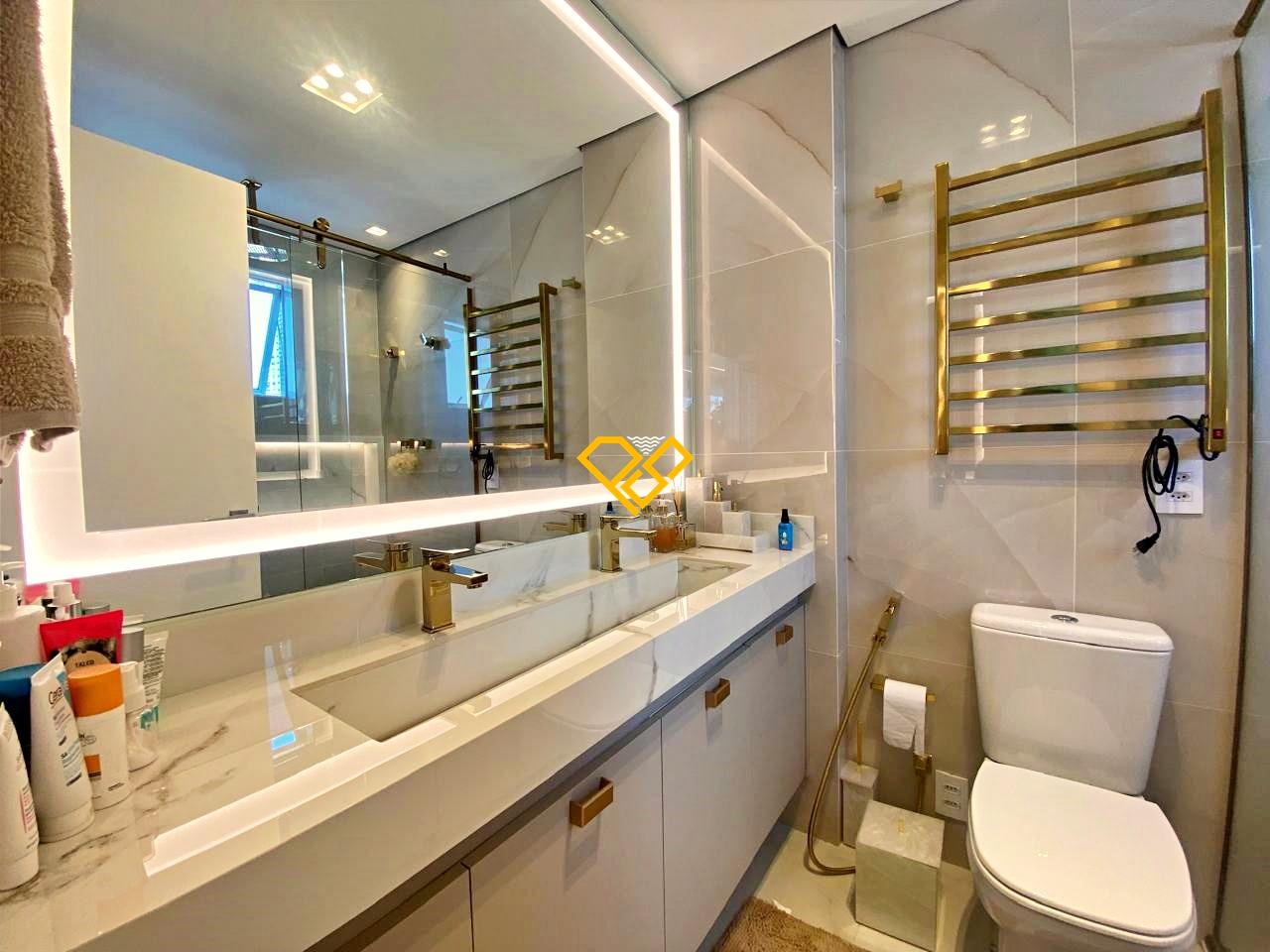 Apartamento à venda no Embaré: 