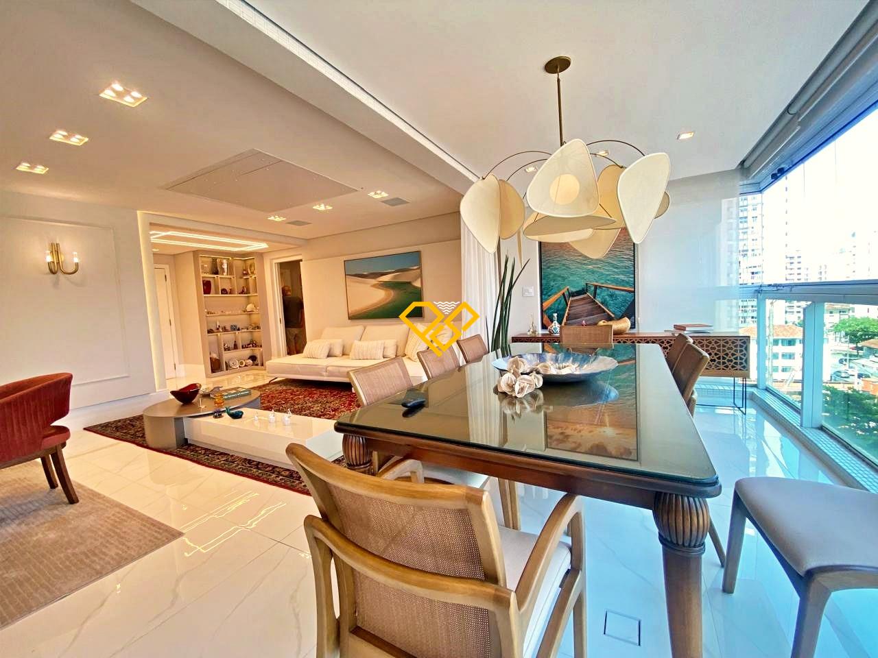 Apartamento à venda no Embaré: 