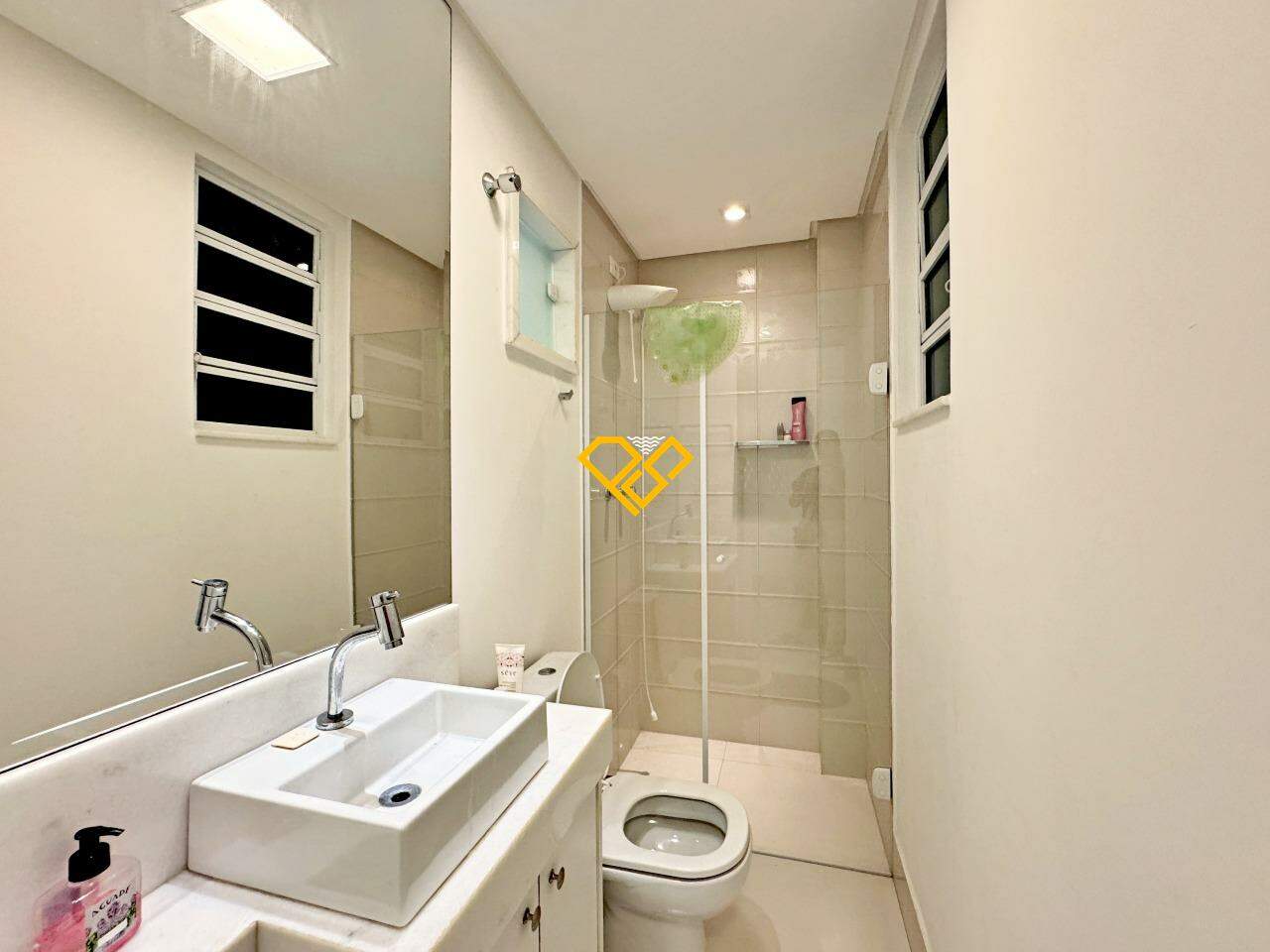 Apartamento à venda no José Menino: Wc suíte