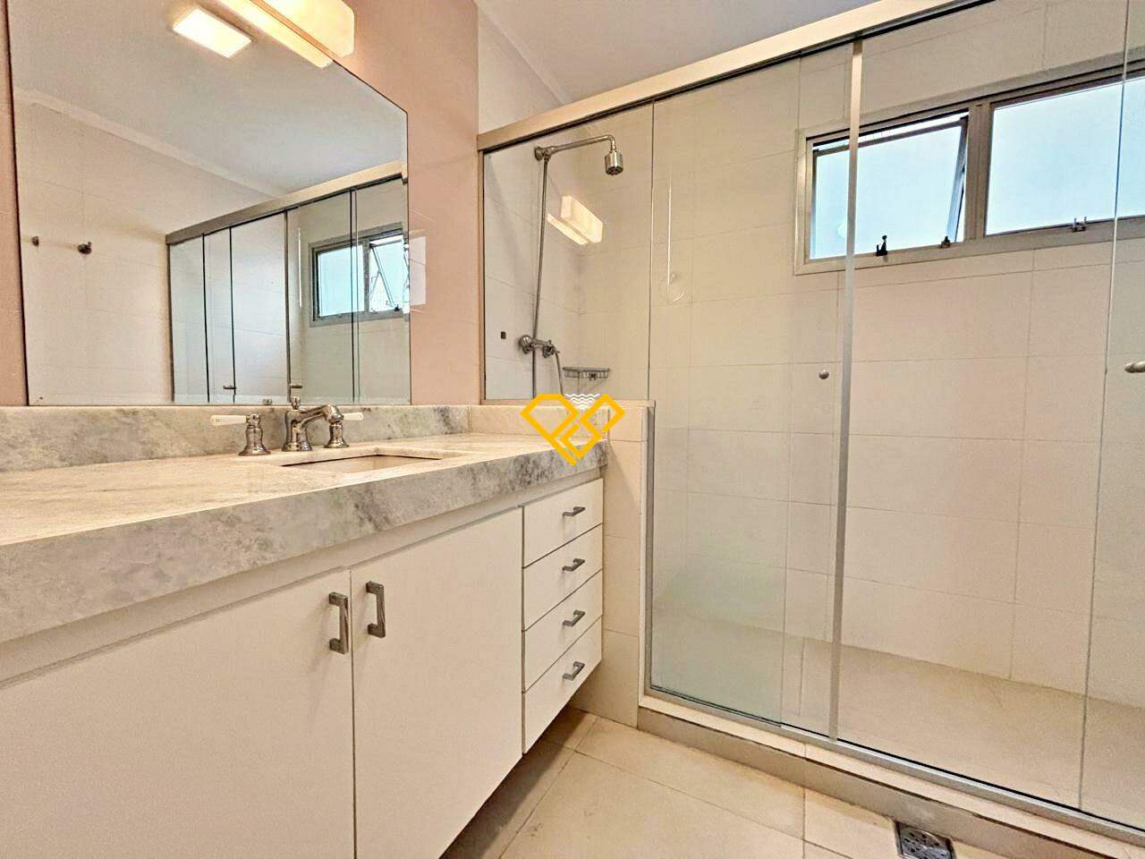 Apartamento à venda no Vila Rica: Wc suíte