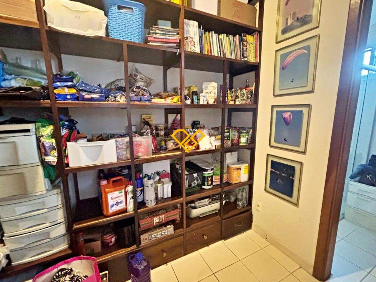 Apartamento à venda no Gonzaga: Dependência