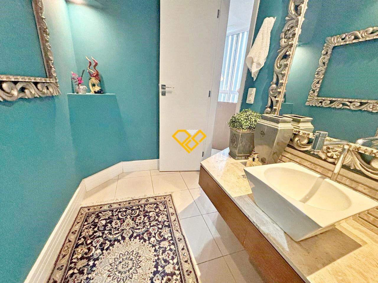 Apartamento à venda no Gonzaga: Lavabo