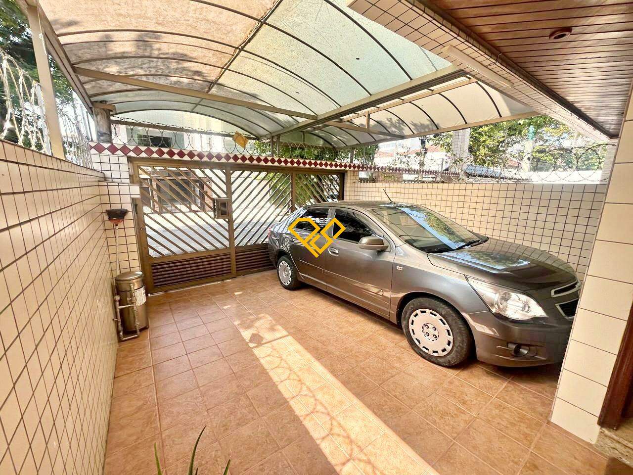 Sobreposta Alta à venda no Campo Grande: Garagem