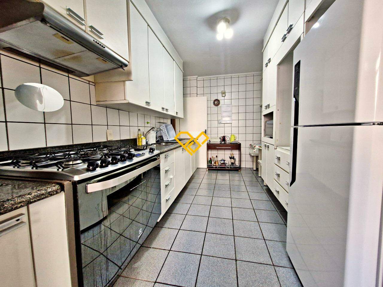 Apartamento à venda no Gonzaga: Cozinha