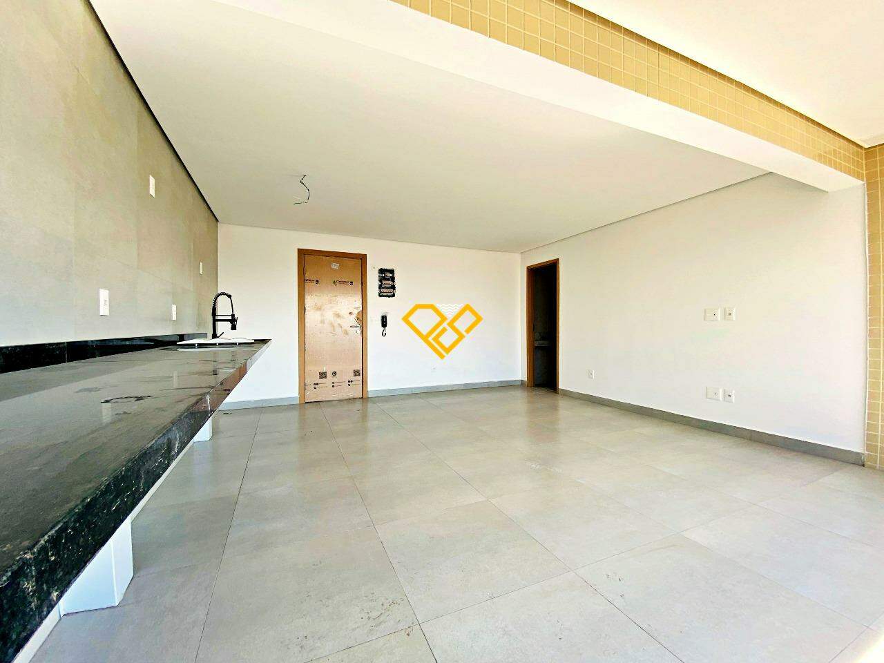 Apartamento à venda no Ponta da Praia: