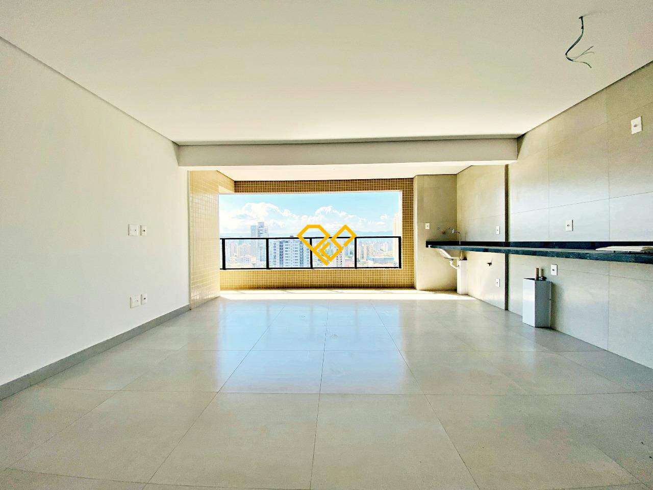 Apartamento à venda no Ponta da Praia: