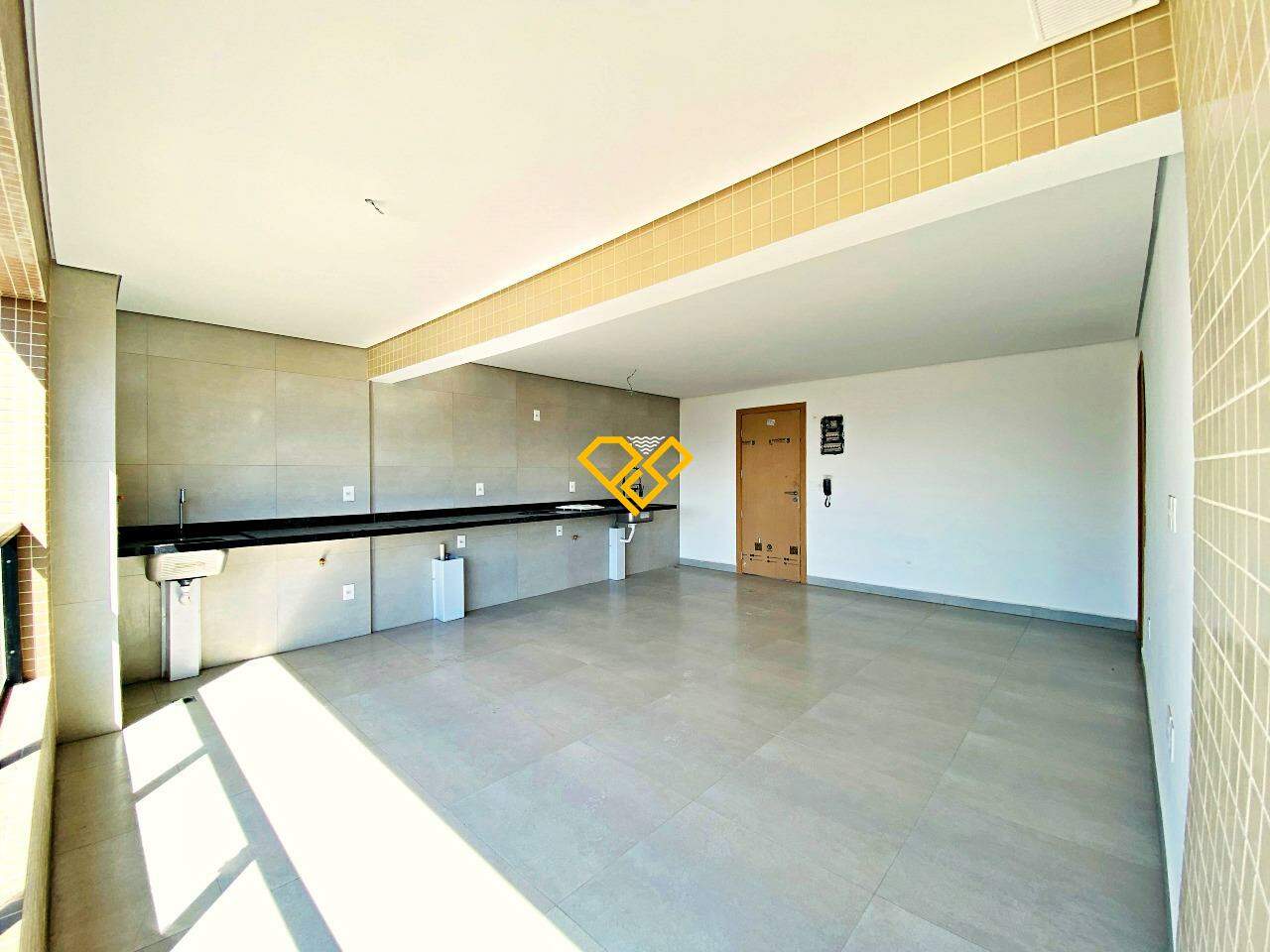 Apartamento à venda no Ponta da Praia: