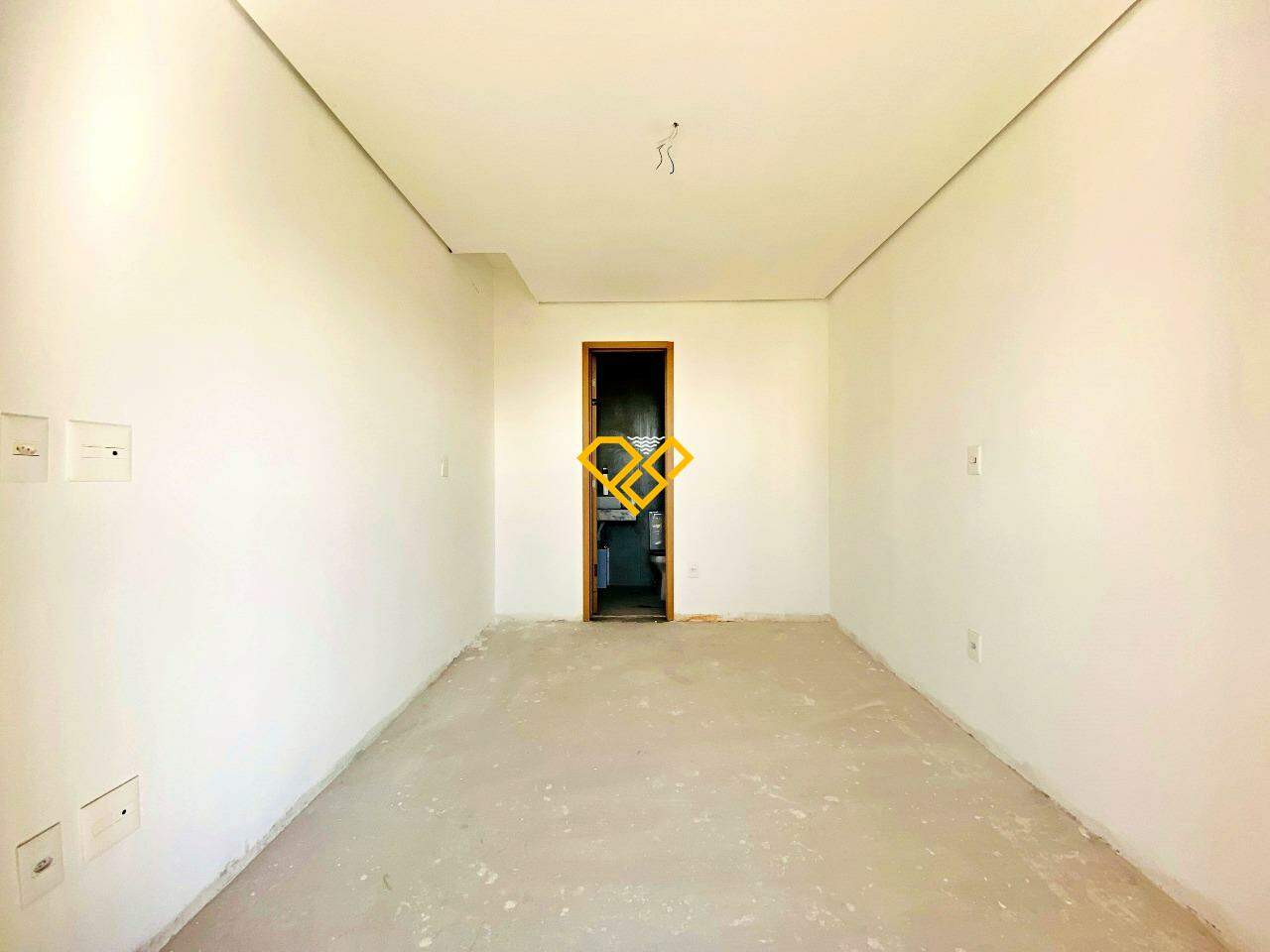 Apartamento à venda no Ponta da Praia: