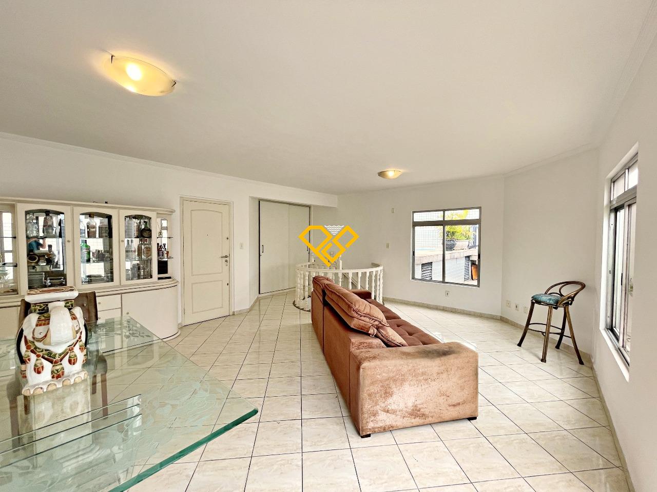 Cobertura à venda no Gonzaga: Sala 2° andar