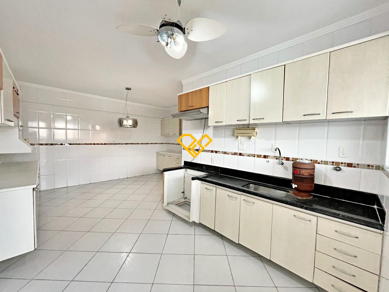 Cobertura à venda no Gonzaga: Cozinha