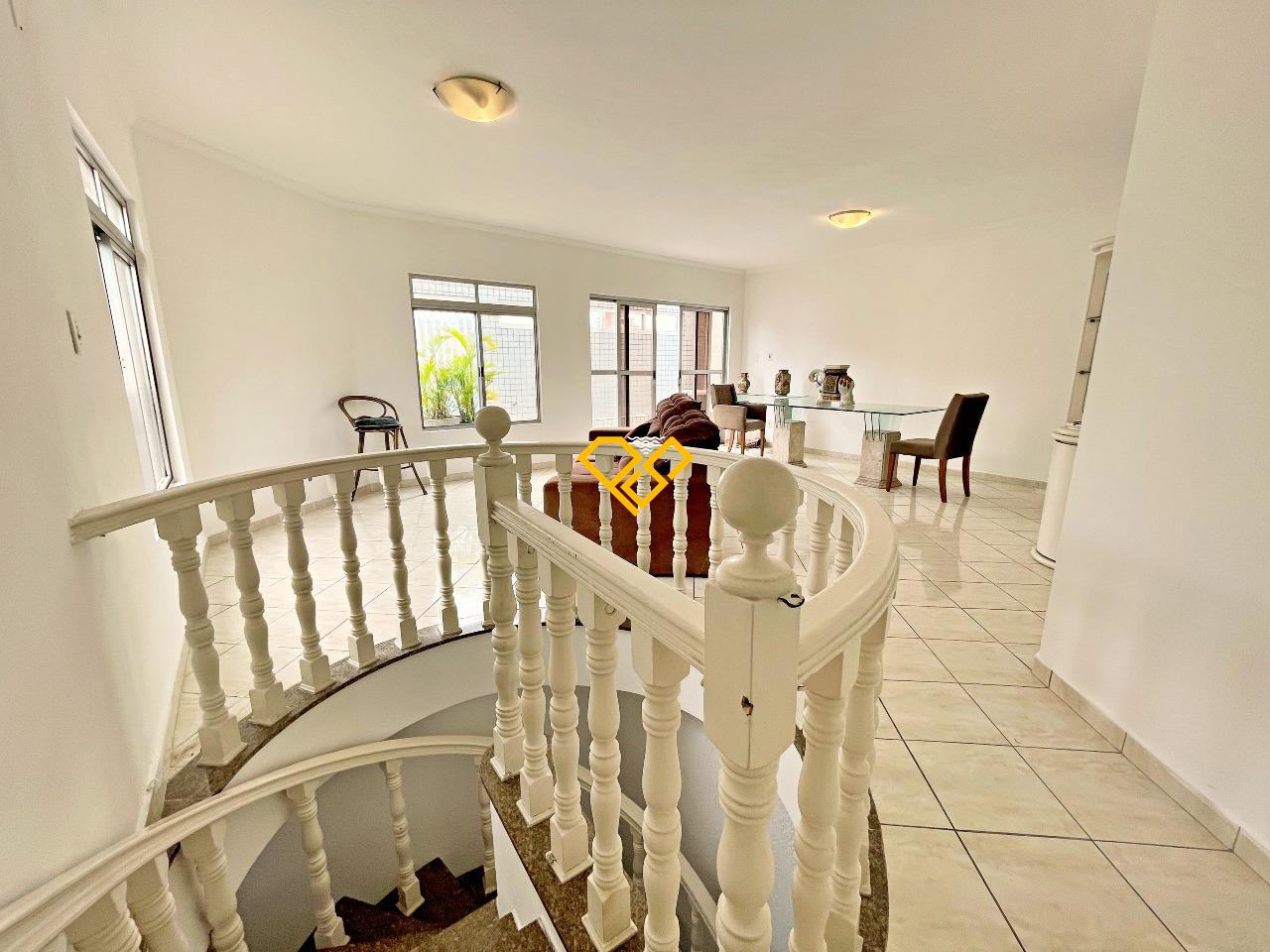 Cobertura à venda no Gonzaga: Sala 2° andar