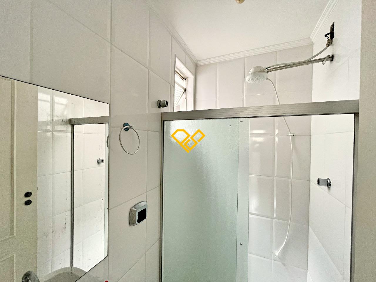 Cobertura à venda no Gonzaga: Wc de serviço