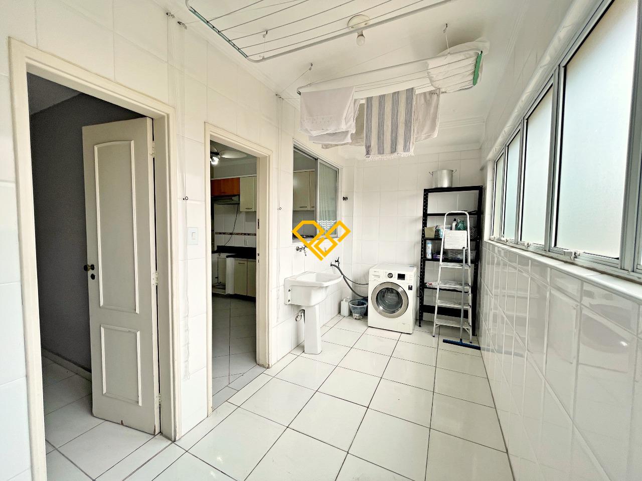 Cobertura à venda no Gonzaga: Área de serviço