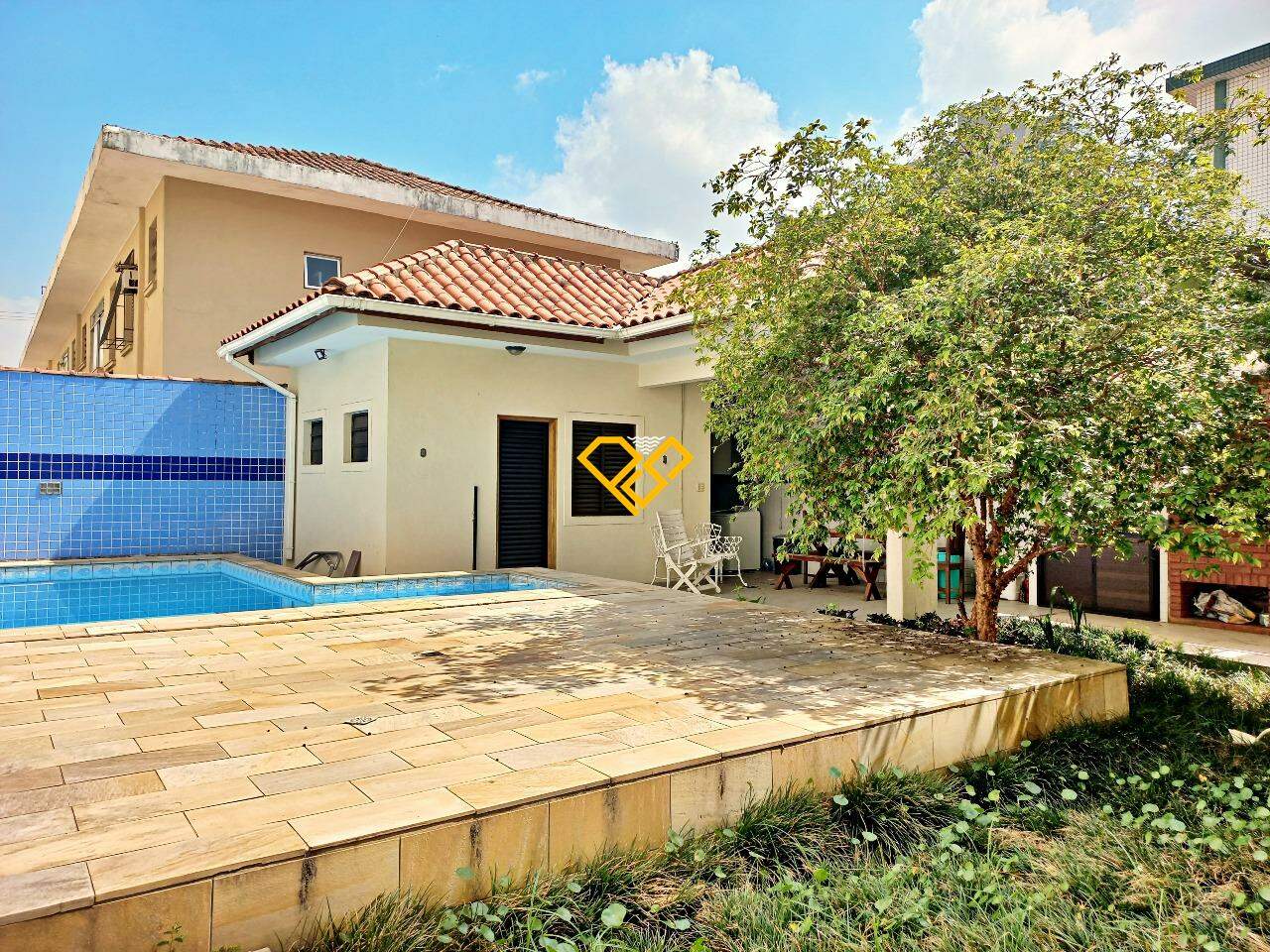 Sobrado para aluguel no Aparecida: Piscina