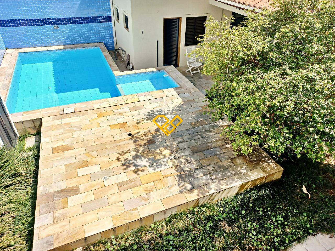 Sobrado para aluguel no Aparecida: Piscina