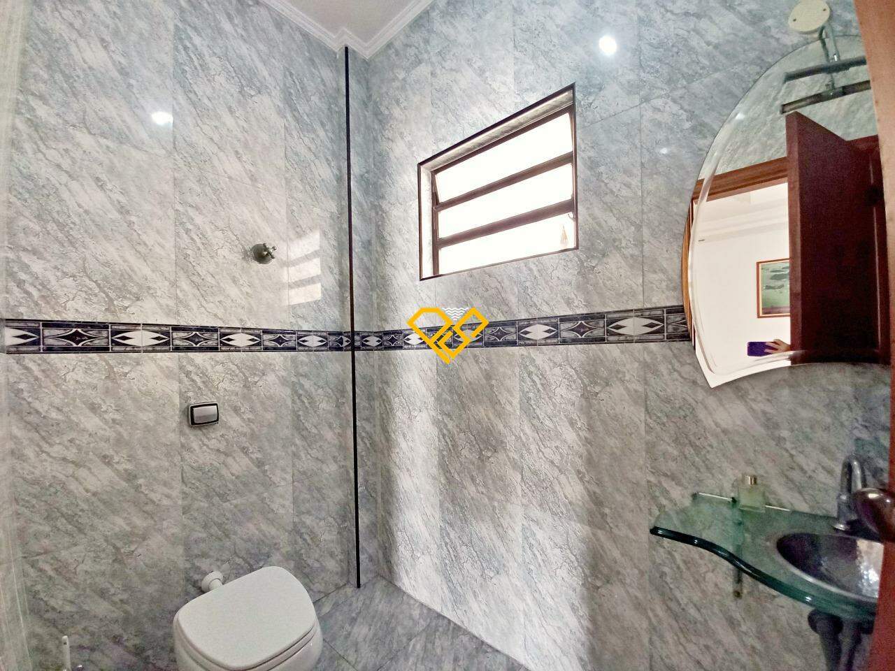 Sobrado para aluguel no Aparecida: Lavabo