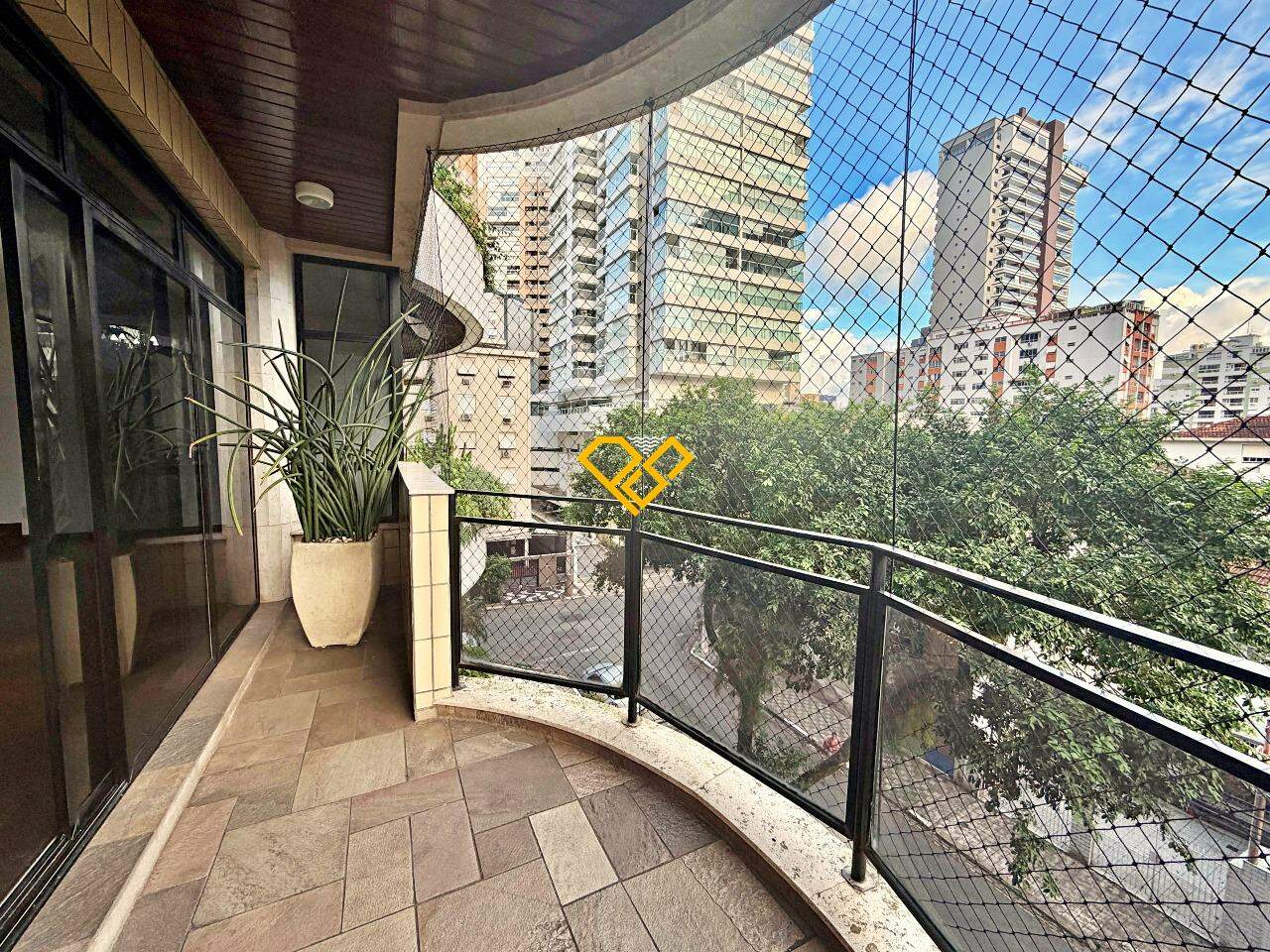 Apartamento à venda no Gonzaga: Varanda