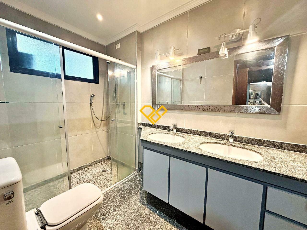 Apartamento à venda no Gonzaga: Wc suíte
