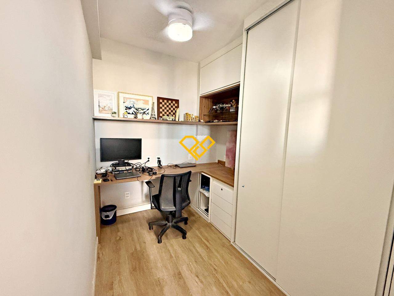 Apartamento à venda no Aparecida: Dependência