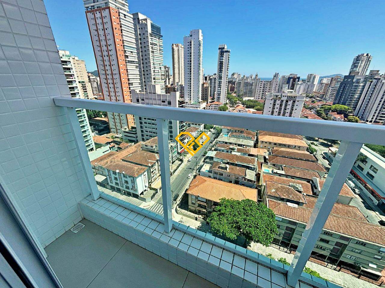 Apartamento à venda no Embaré: Varanda