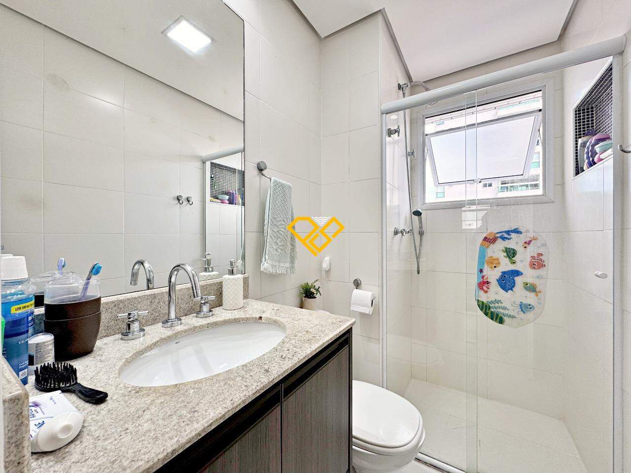 Apartamento à venda no Ponta da Praia: Wc social