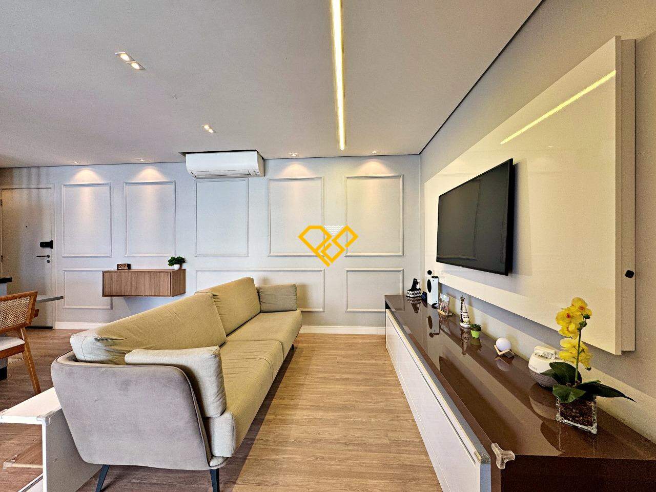 Apartamento à venda no Ponta da Praia: Sala
