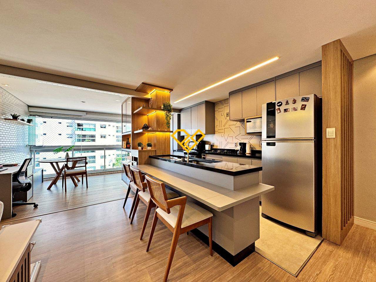 Apartamento à venda no Ponta da Praia: Sala e cozinha