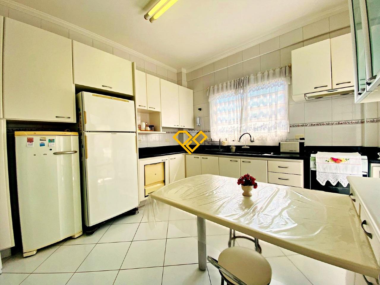 Apartamento à venda no Gonzaga: Cozinha