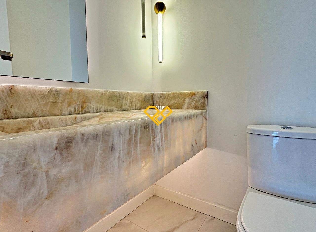 Apartamento à venda no Boqueirão: Lavabo