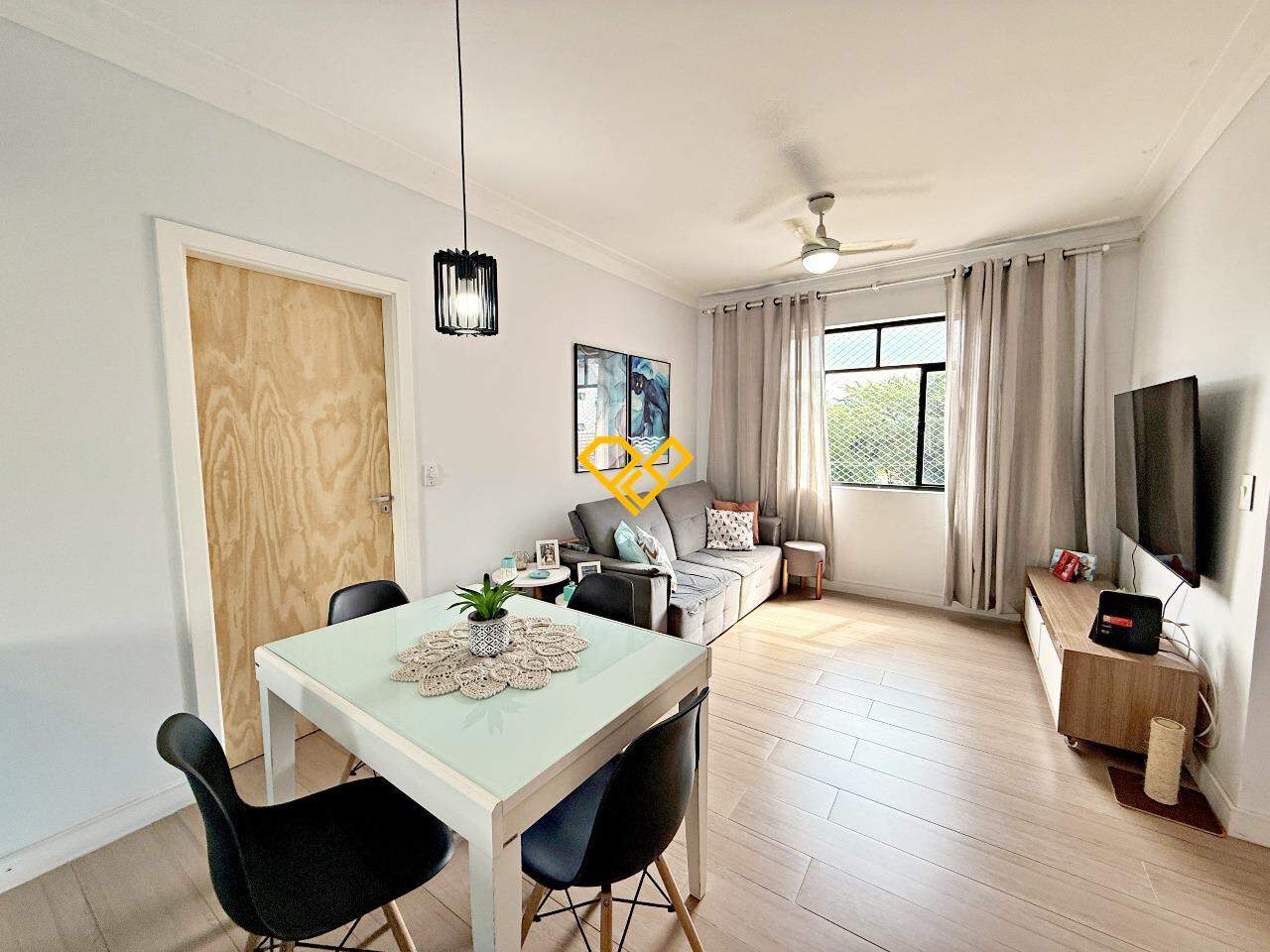 Apartamento à venda no Embaré: Sala