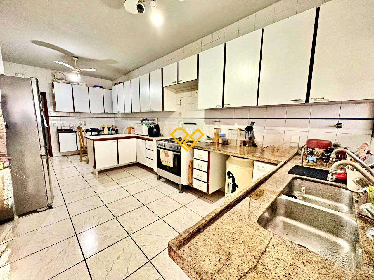 Apartamento à venda no Gonzaga: Cozinha