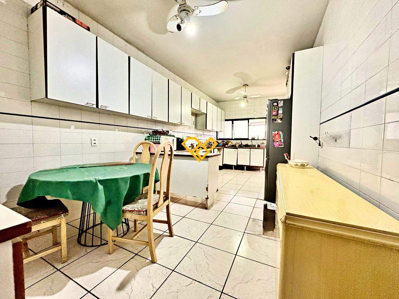 Apartamento à venda no Gonzaga: Cozinha