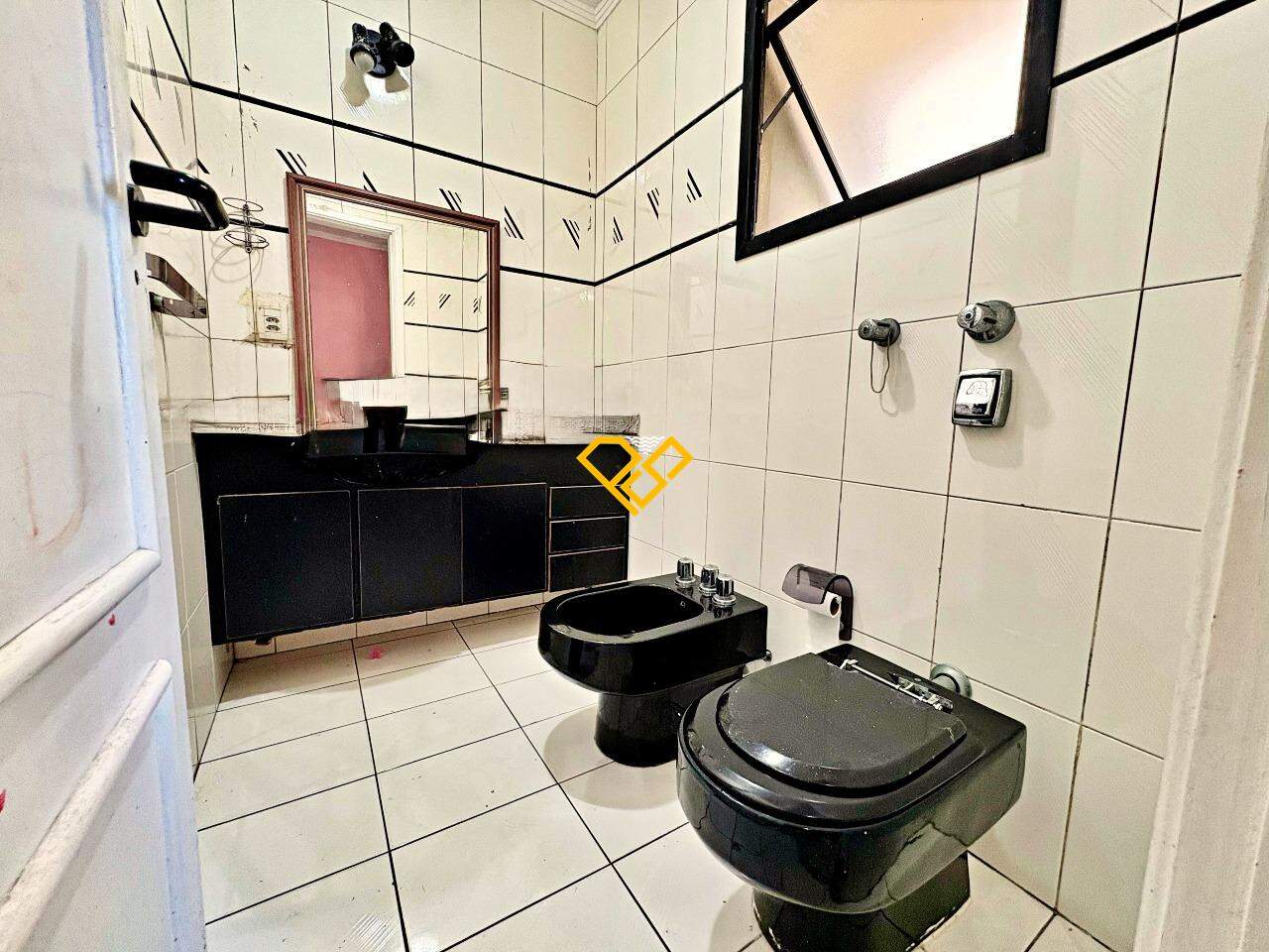 Apartamento à venda no Gonzaga: Wc social