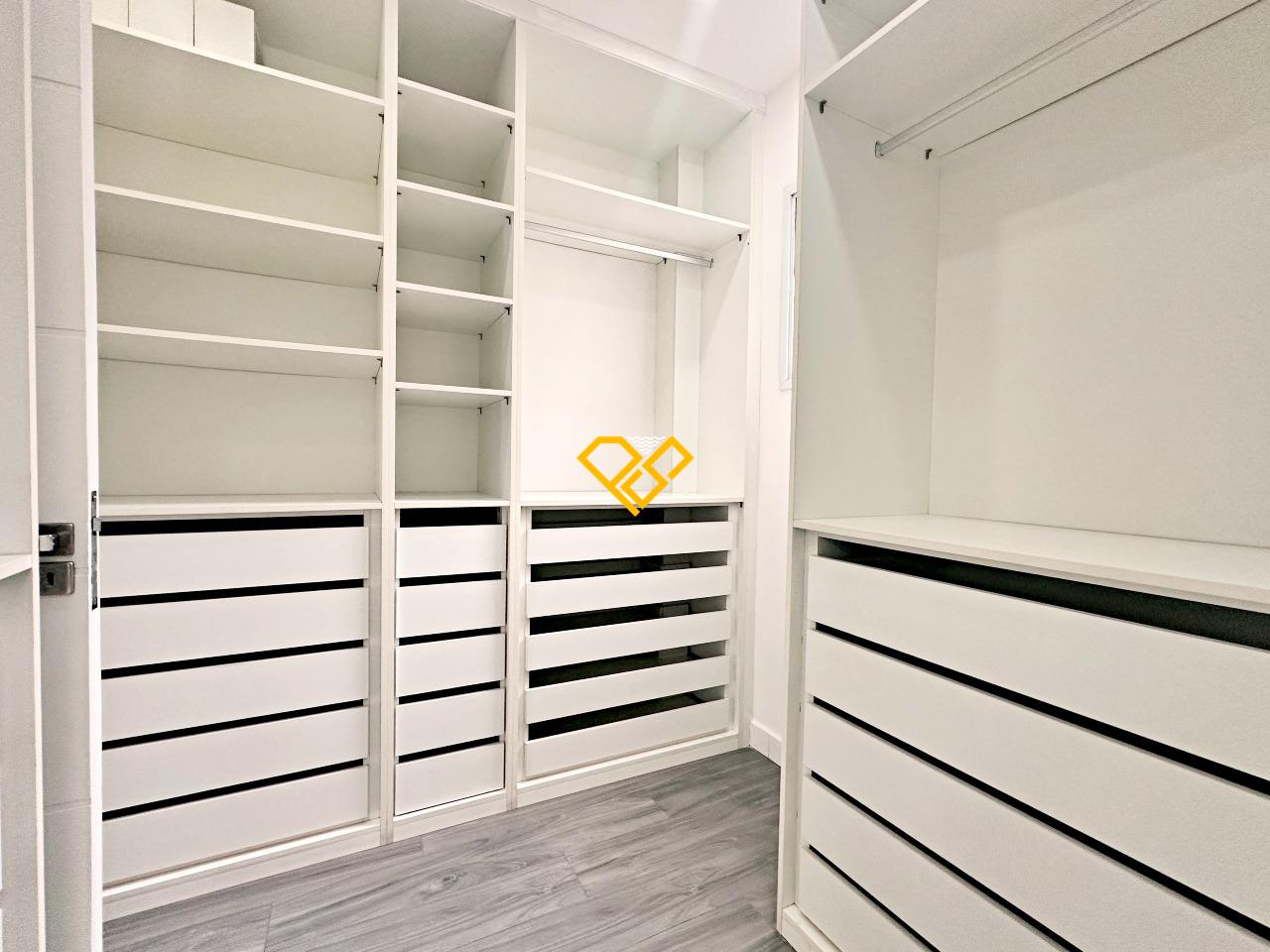 Sobrado à venda no José Menino: 2° Piso - Dormitório 1 - suíte master - closet