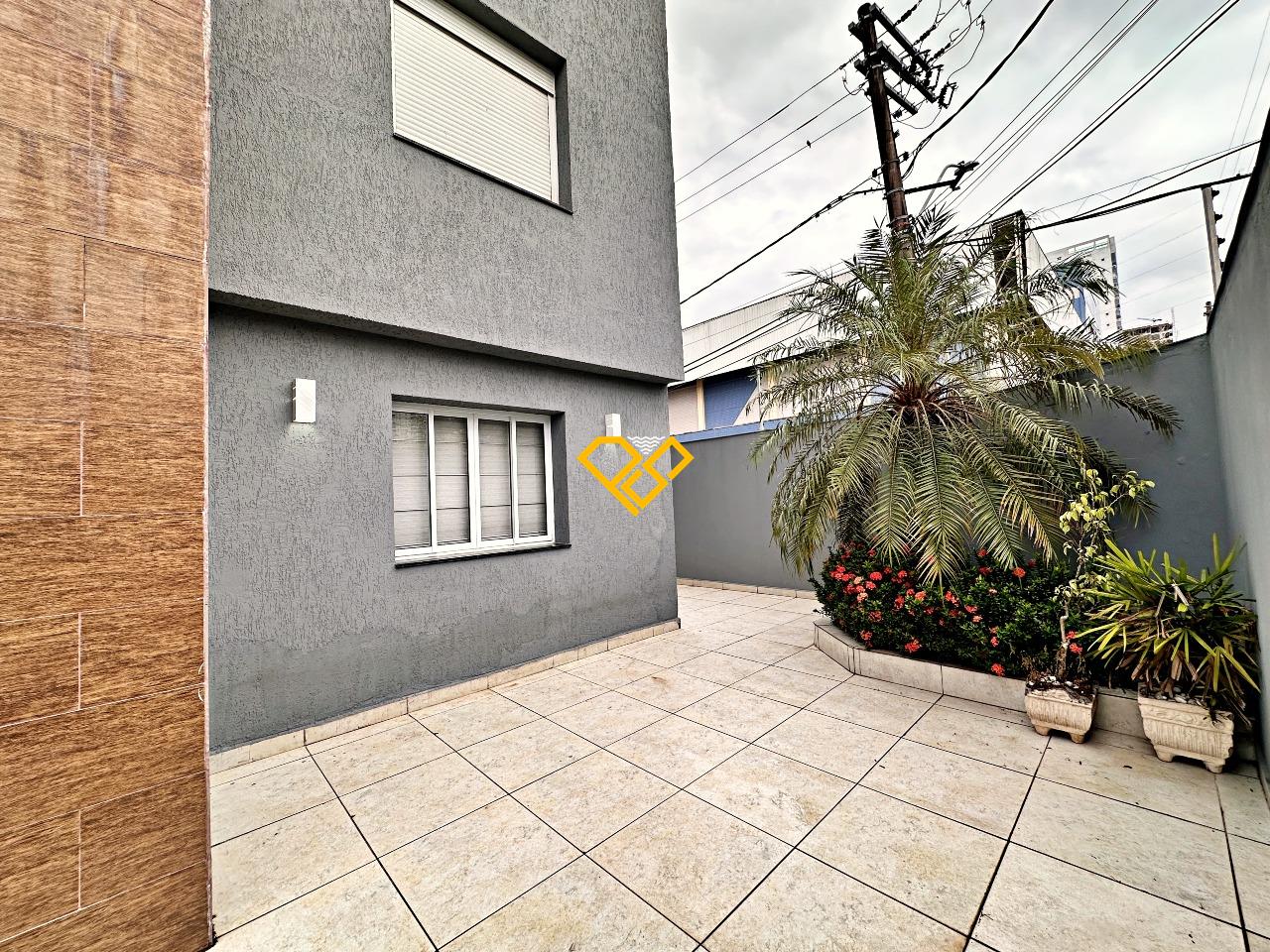 Sobrado à venda no José Menino: 1° Piso - Quintal