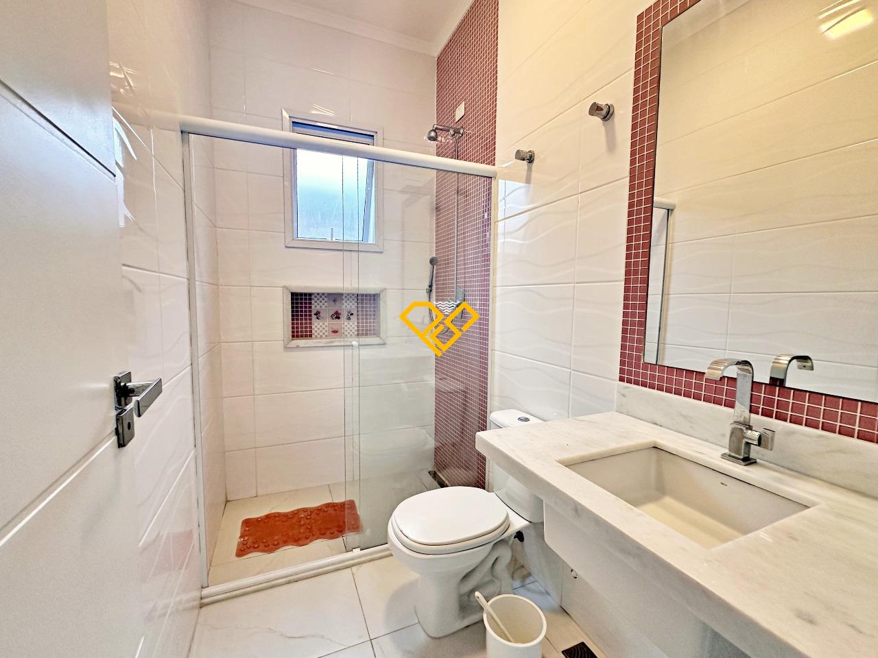 Sobrado à venda no José Menino: 2° Piso - Wc social