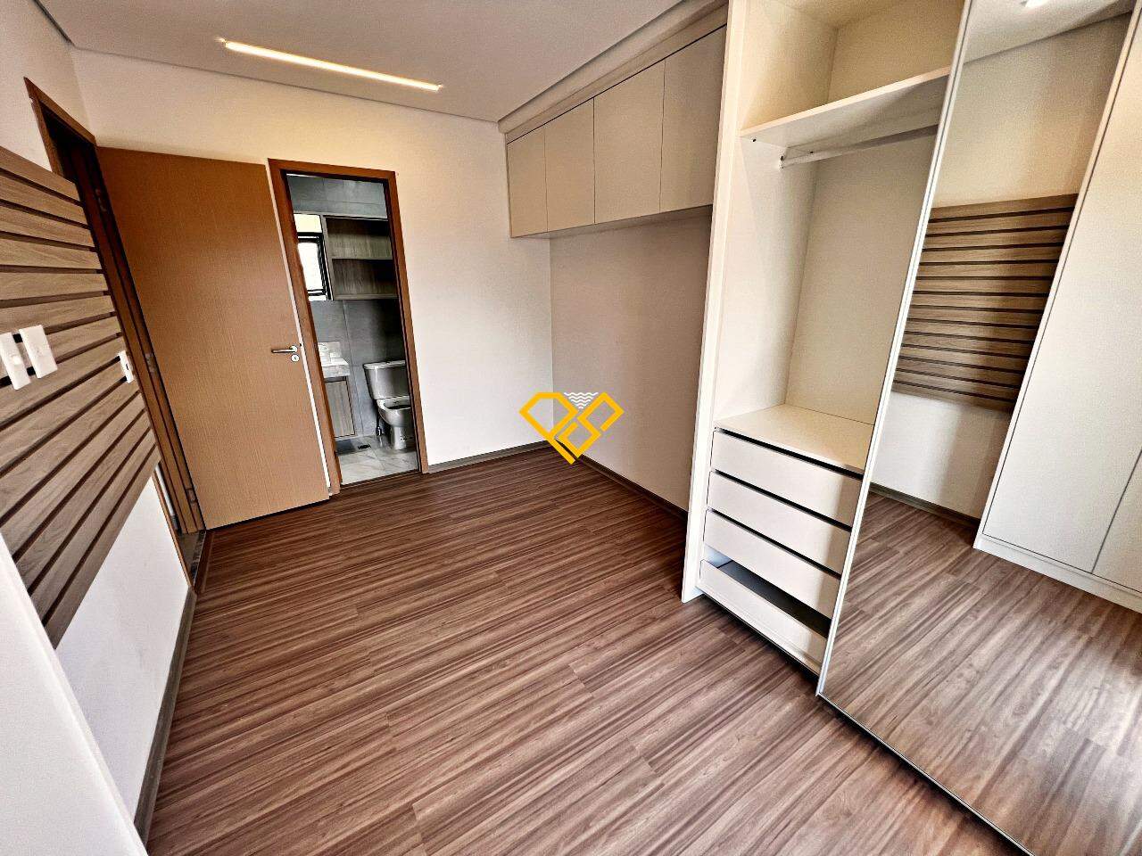 Apartamento à venda no Ponta da Praia: 
