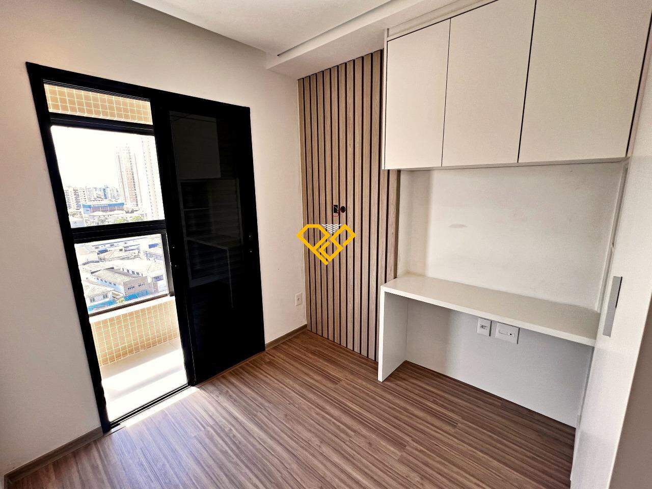 Apartamento à venda no Ponta da Praia: 