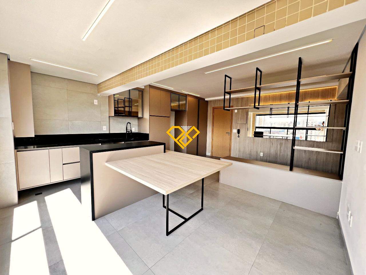 Apartamento à venda no Ponta da Praia: 