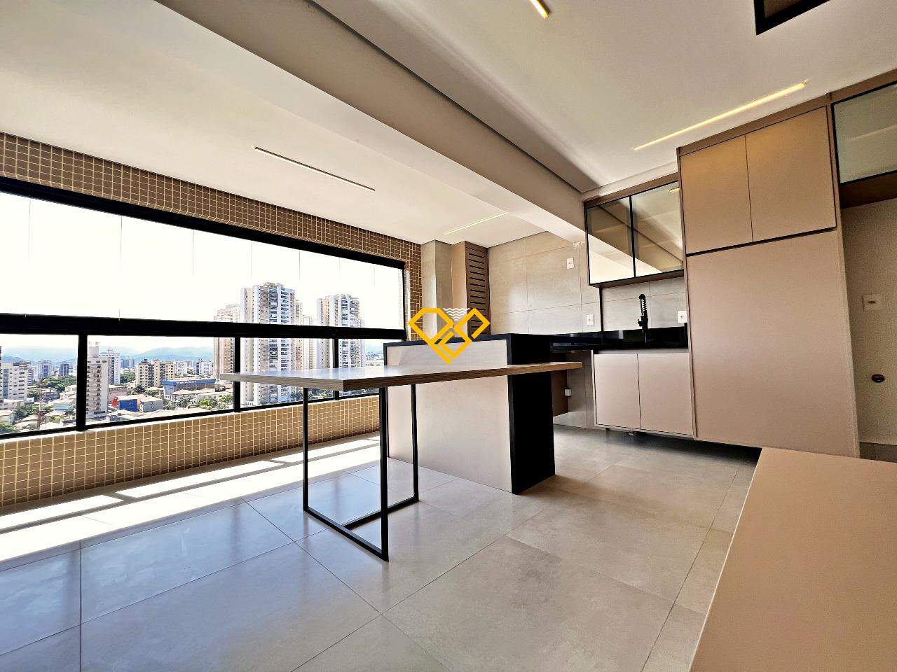 Apartamento à venda no Ponta da Praia: 