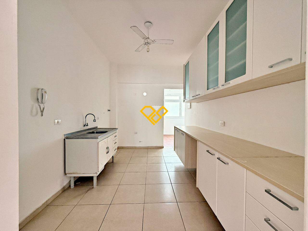 Apartamento à venda no Gonzaga: Cozinha