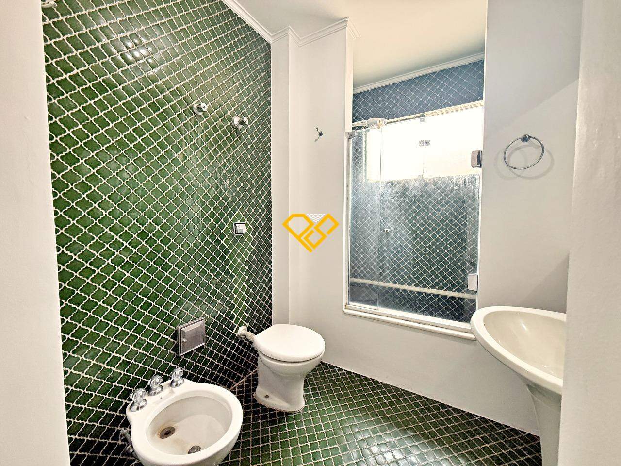 Apartamento à venda no Gonzaga: Wc suíte