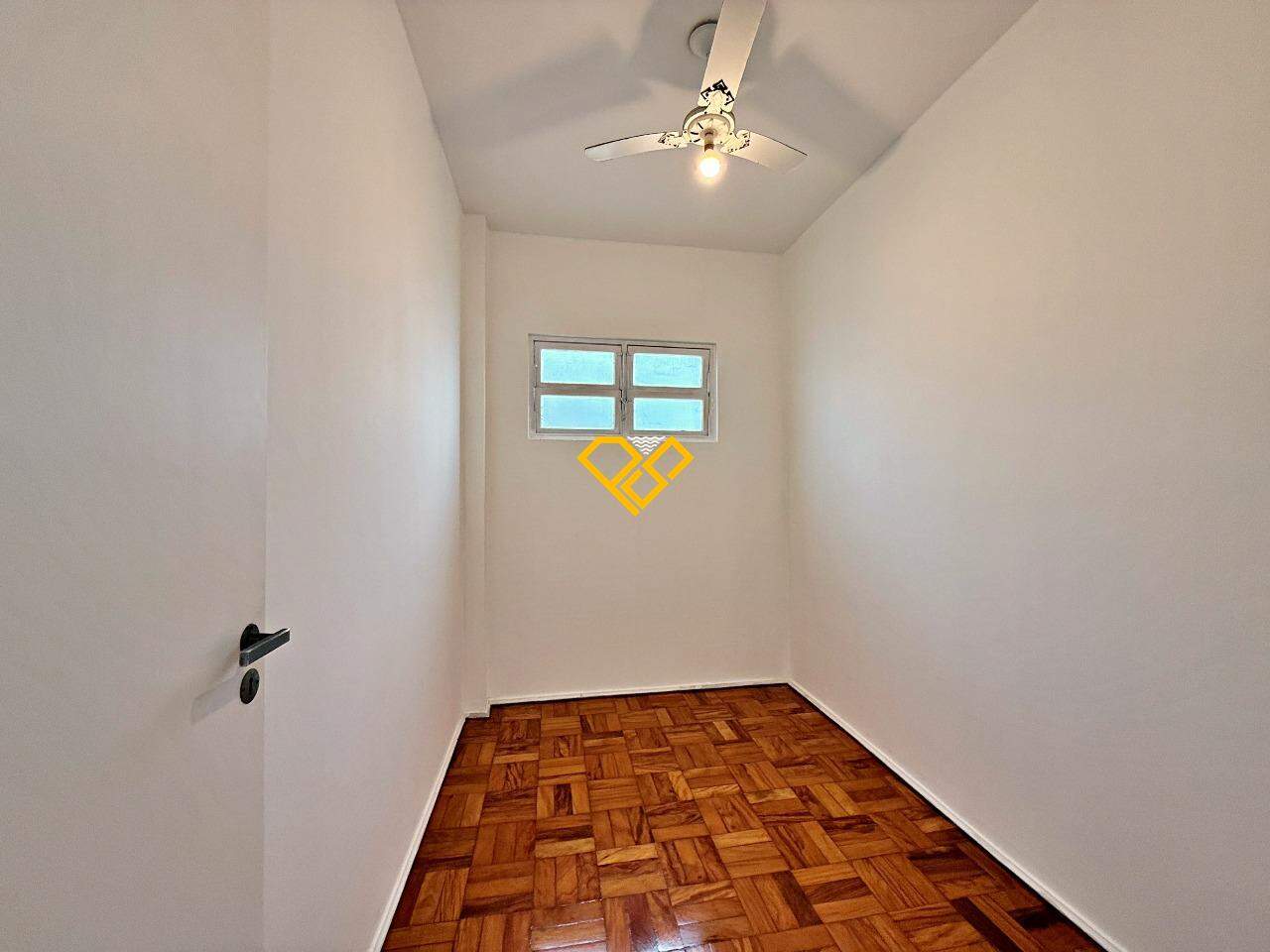 Apartamento à venda no Gonzaga: Dependência