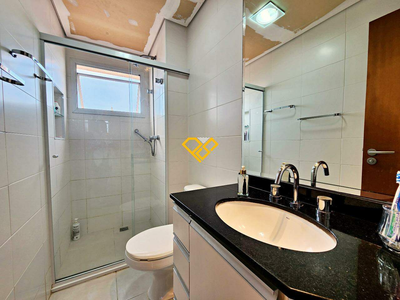 Apartamento à venda no Ponta da Praia: Wc suíte 1